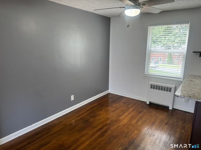 51 Arnold Way 51, West Hartford, CT 06119