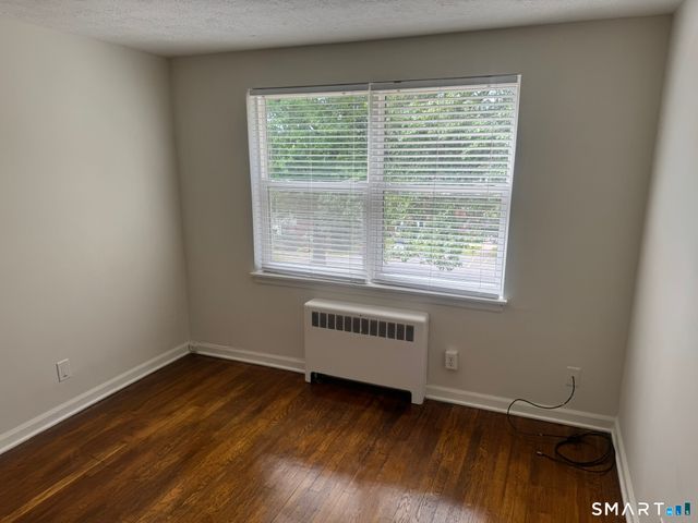 51 Arnold Way 51, West Hartford, CT 06119
