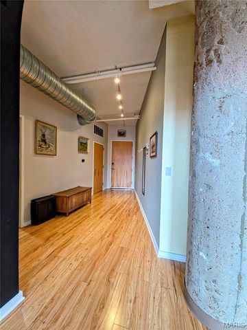 1627 Locust Street 402, St Louis, MO 63103