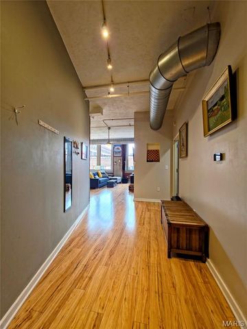 1627 Locust Street 402, St Louis, MO 63103