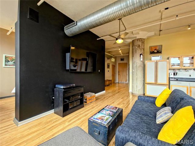 1627 Locust Street 402, St Louis, MO 63103