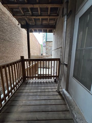 753 W Buckingham Place 1, Chicago, IL 60657