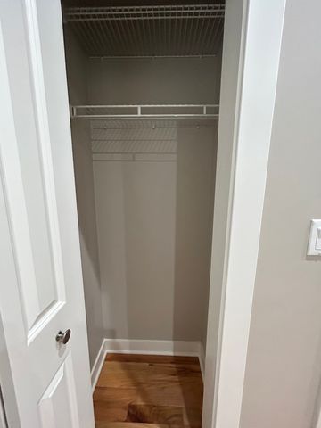 753 W Buckingham Place 1, Chicago, IL 60657