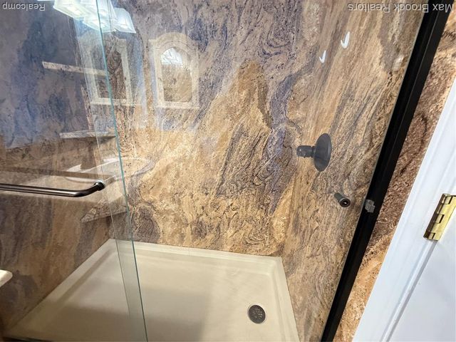 6109 Orchard Lake Road 203, West Bloomfield, MI 48322