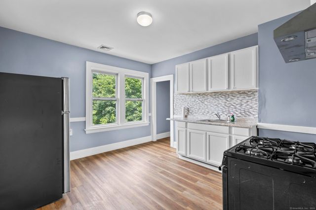 1105 North Main Street 3, Waterbury, CT 06704