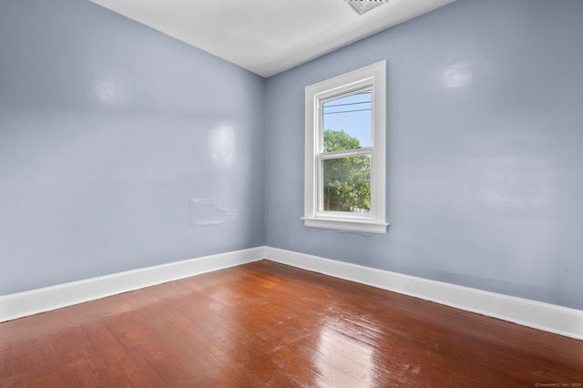 1105 North Main Street 3, Waterbury, CT 06704