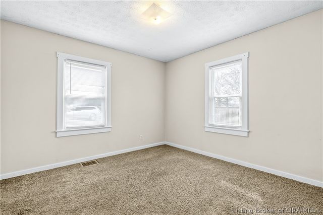 1327 E 8th Street, Jeffersonville, IN 47130