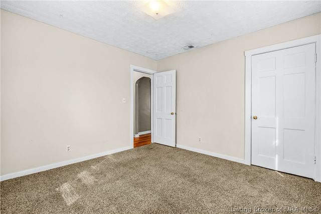 1327 E 8th Street, Jeffersonville, IN 47130