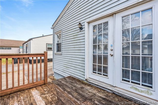 1327 E 8th Street, Jeffersonville, IN 47130