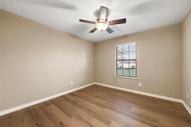 614 Circle Creek Drive, Hewitt, TX 76643