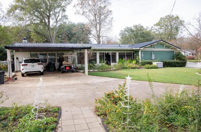 302 friou, Jefferson, TX 75657