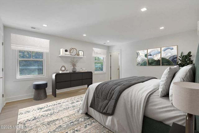 243 Woodcrest Road SUMMER, Oakhurst, NJ 07755