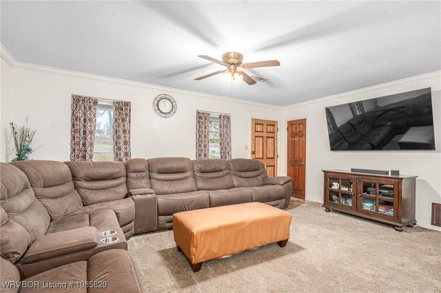 8436 Sebastian Lake Drive, Hackett, AR 72937