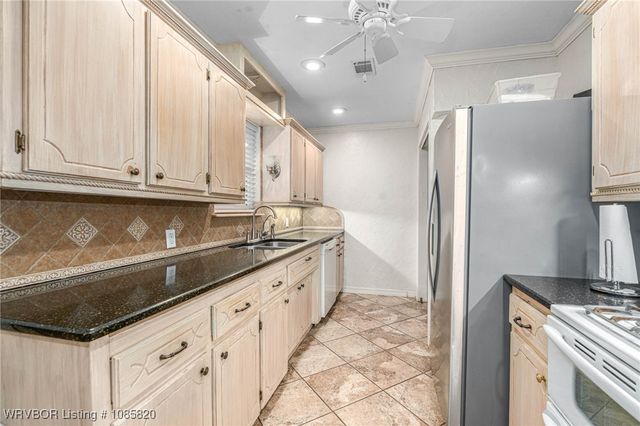 8436 Sebastian Lake Drive, Hackett, AR 72937