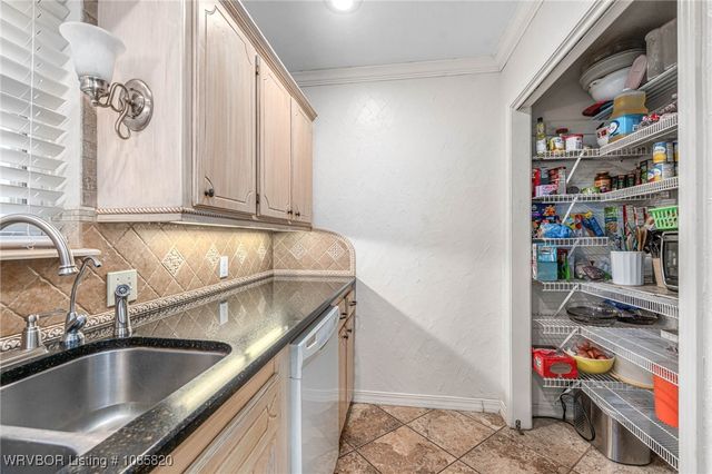 8436 Sebastian Lake Drive, Hackett, AR 72937