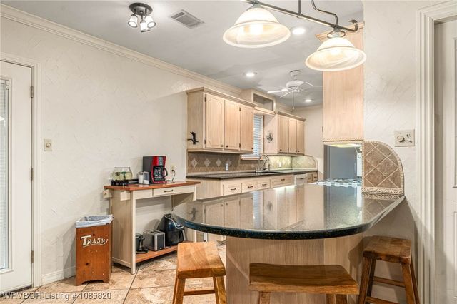 8436 Sebastian Lake Drive, Hackett, AR 72937