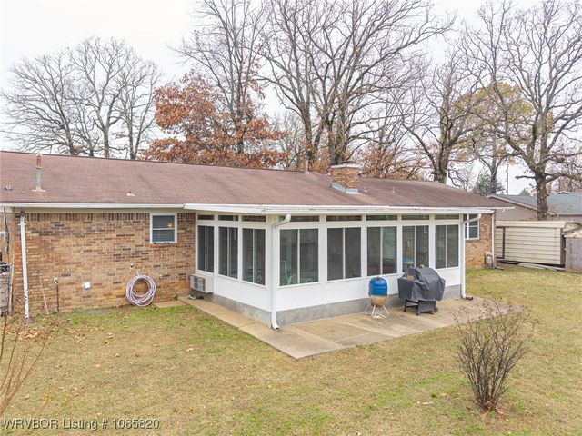 8436 Sebastian Lake Drive, Hackett, AR 72937