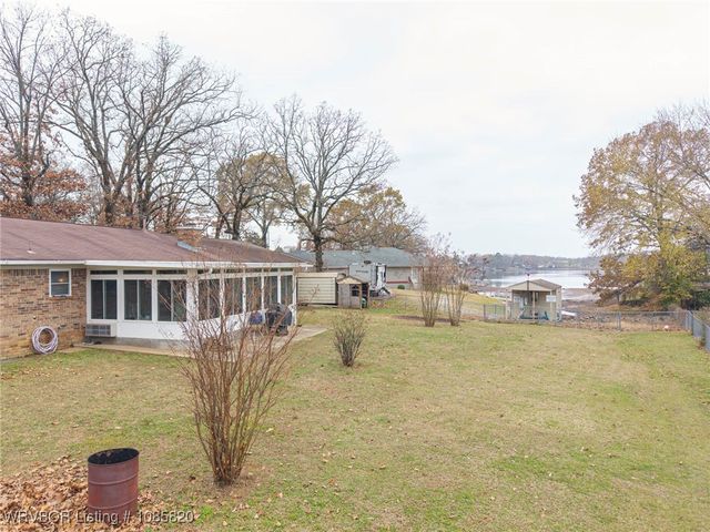 8436 Sebastian Lake Drive, Hackett, AR 72937