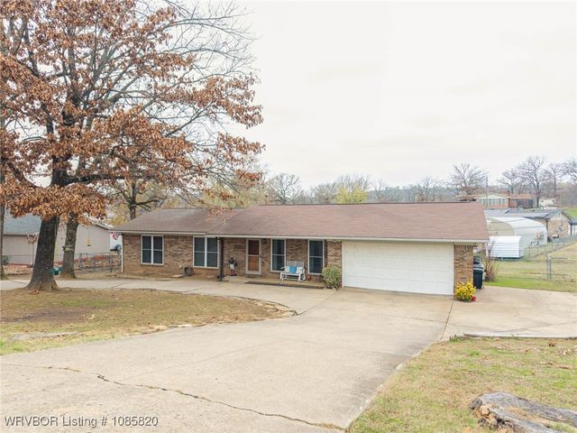 8436 Sebastian Lake Drive, Hackett, AR 72937