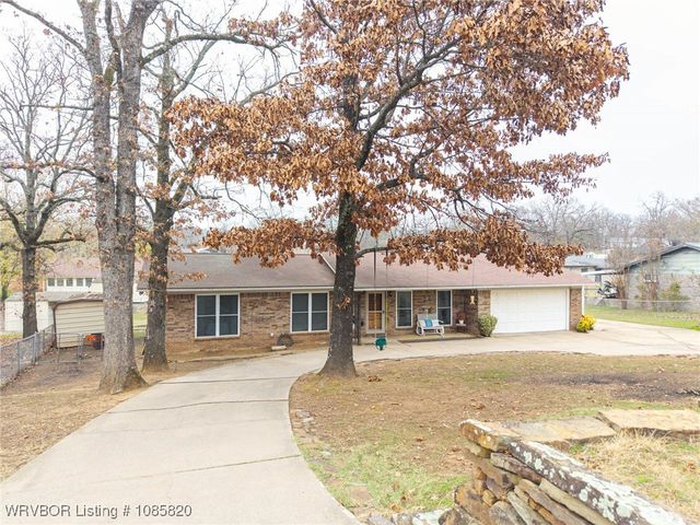 8436 Sebastian Lake Drive, Hackett, AR 72937