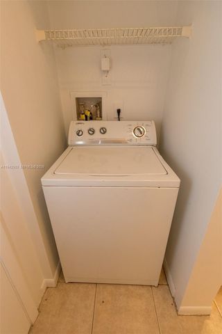 18328 NW 68th Ave P, Hialeah, FL 33015