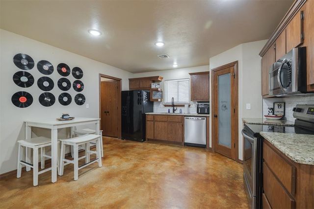 1581 Laura Meadows Drive, Blanchard, OK 73010