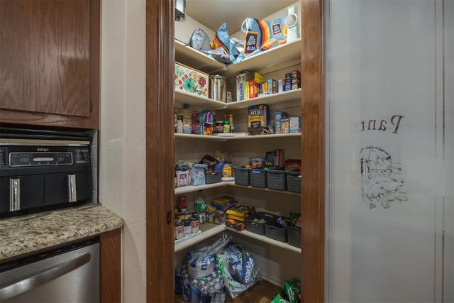 1581 Laura Meadows Drive, Blanchard, OK 73010