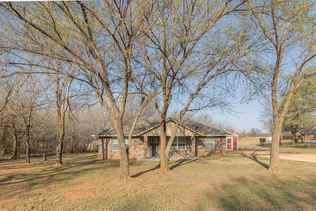 1581 Laura Meadows Drive, Blanchard, OK 73010