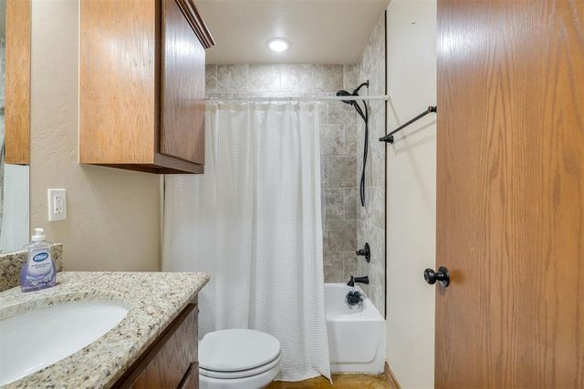 1581 Laura Meadows Drive, Blanchard, OK 73010