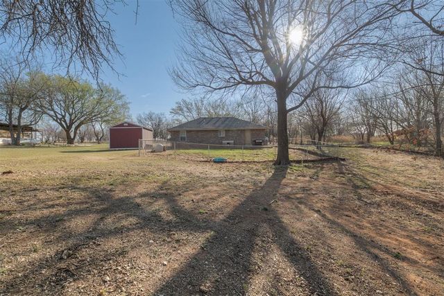 1581 Laura Meadows Drive, Blanchard, OK 73010