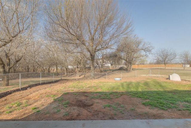 1581 Laura Meadows Drive, Blanchard, OK 73010