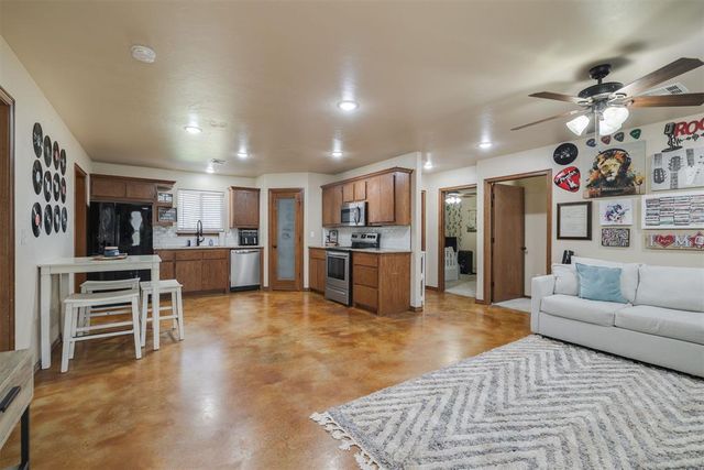 1581 Laura Meadows Drive, Blanchard, OK 73010