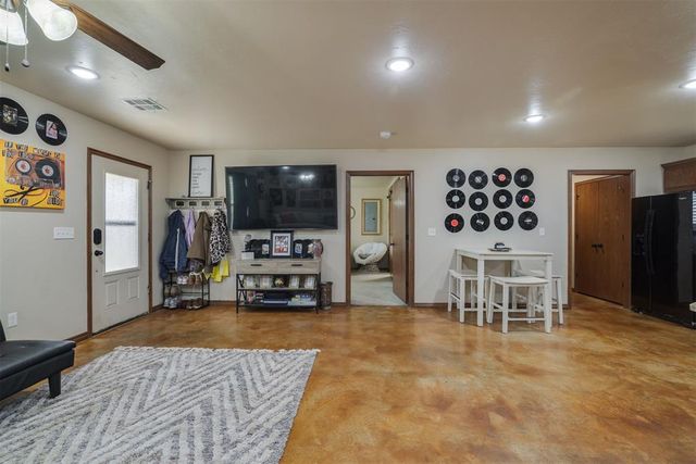 1581 Laura Meadows Drive, Blanchard, OK 73010