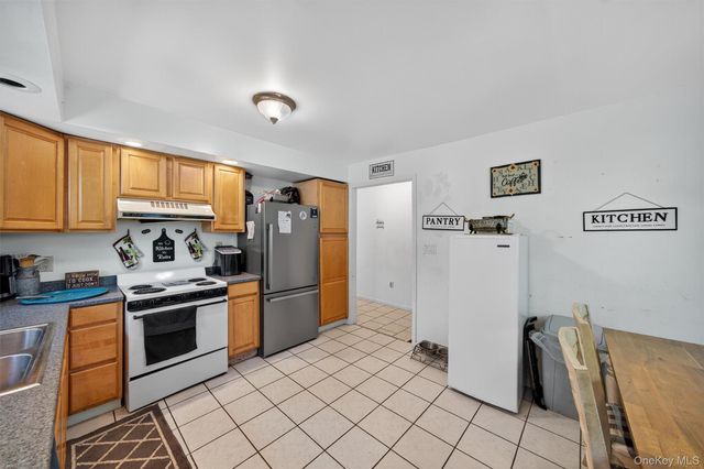 84 Highview Terrace, Bloomingburg, NY 12790