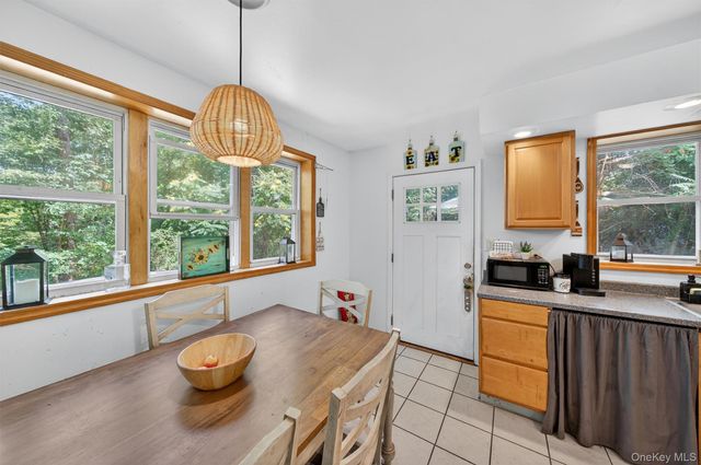 84 Highview Terrace, Bloomingburg, NY 12790