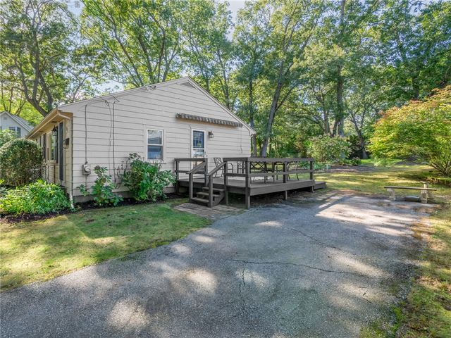 133 Inman Avenue, Warwick, RI 02886