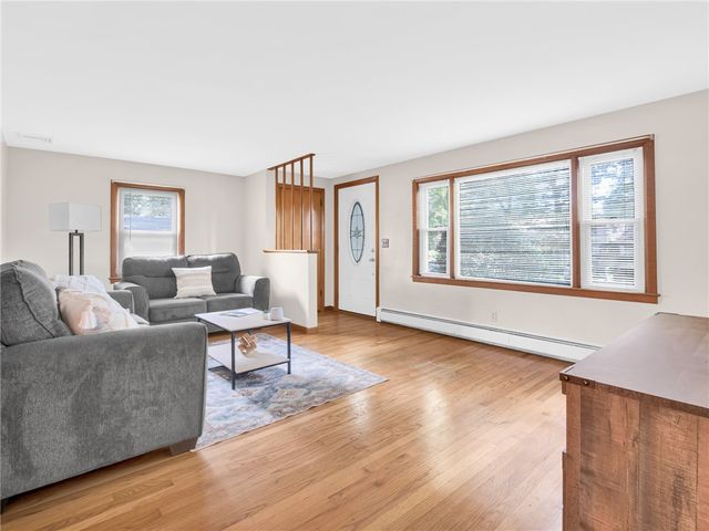 133 Inman Avenue, Warwick, RI 02886