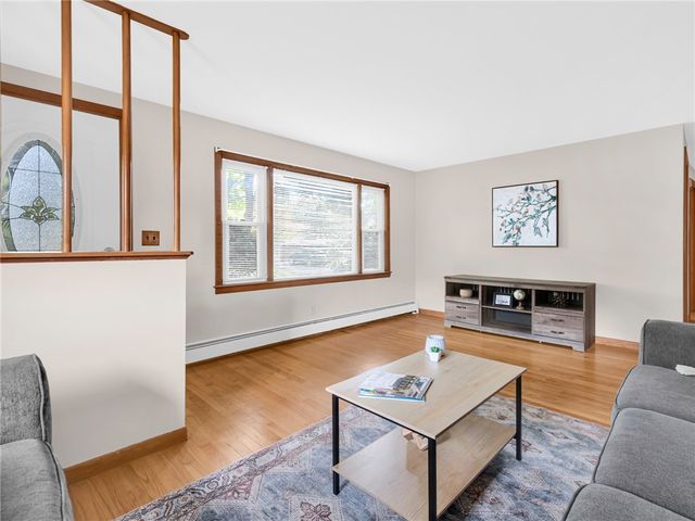 133 Inman Avenue, Warwick, RI 02886