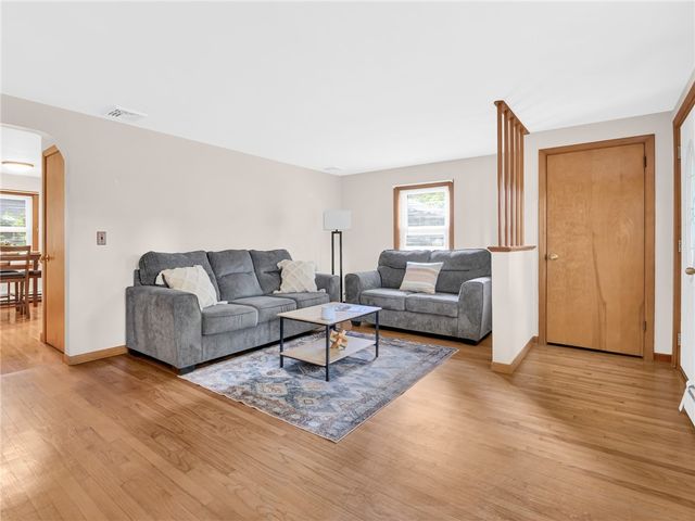 133 Inman Avenue, Warwick, RI 02886