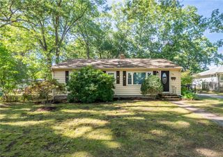 133 Inman Avenue, Warwick, RI 02886