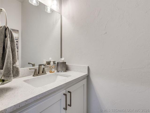 13605 S 21st Place E, Bixby, OK 74008