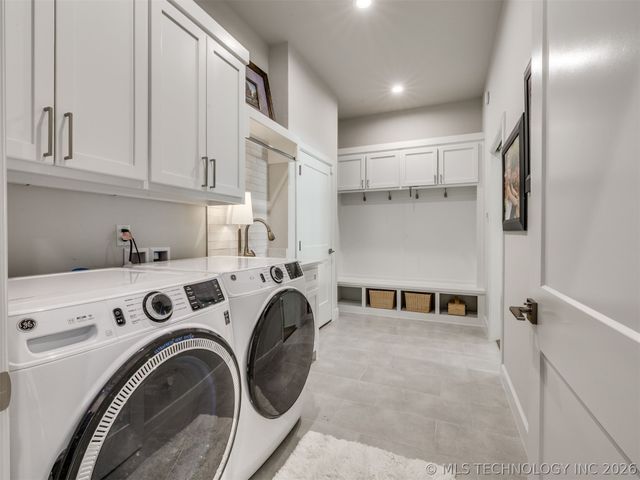 13605 S 21st Place E, Bixby, OK 74008