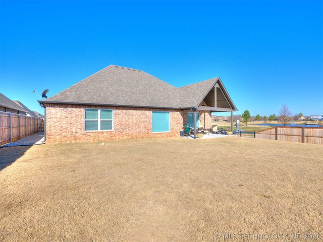 13605 S 21st Place E, Bixby, OK 74008