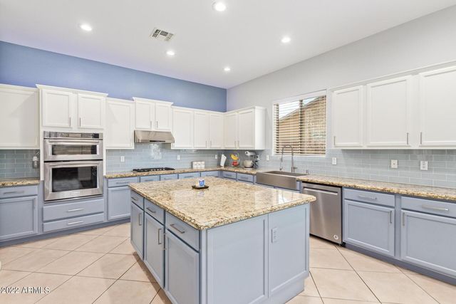 4250 S Lafayette Drive, Chandler, AZ 85249