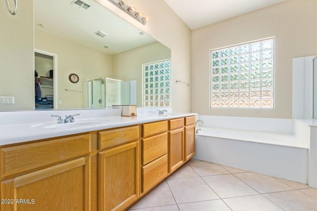 4250 S Lafayette Drive, Chandler, AZ 85249