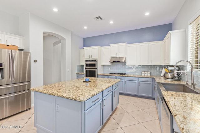 4250 S Lafayette Drive, Chandler, AZ 85249