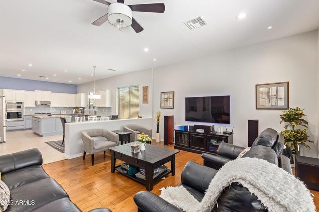 4250 S Lafayette Drive, Chandler, AZ 85249