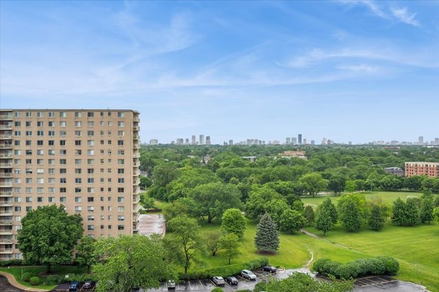7033 N Kedzie Avenue 1410, Chicago, IL 60645