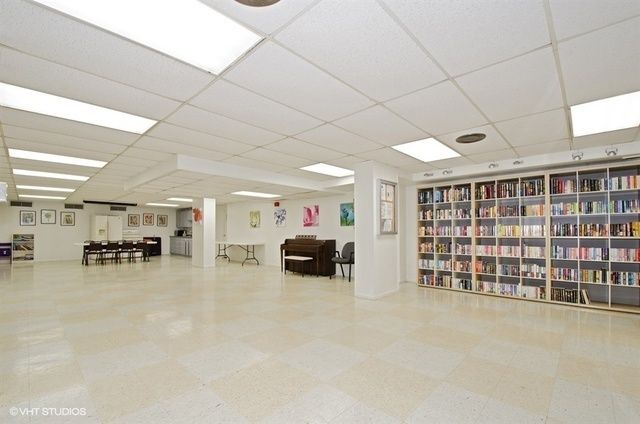 7033 N Kedzie Avenue 1410, Chicago, IL 60645