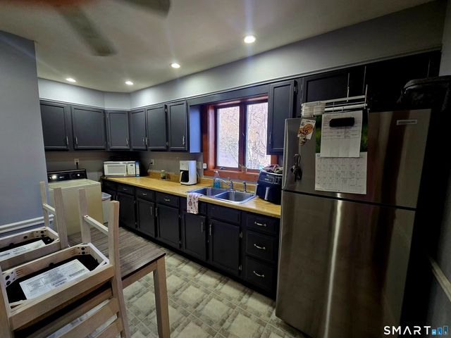 73 Woodbridge Avenue, Ansonia, CT 06401